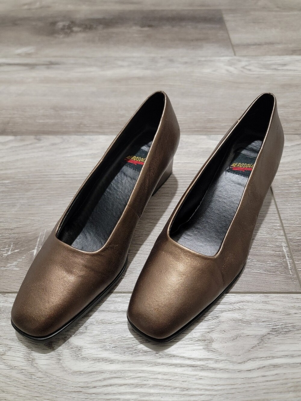 AEROSOLES Bronze Low Block Heel Square Toe Pumps (Sz 6)